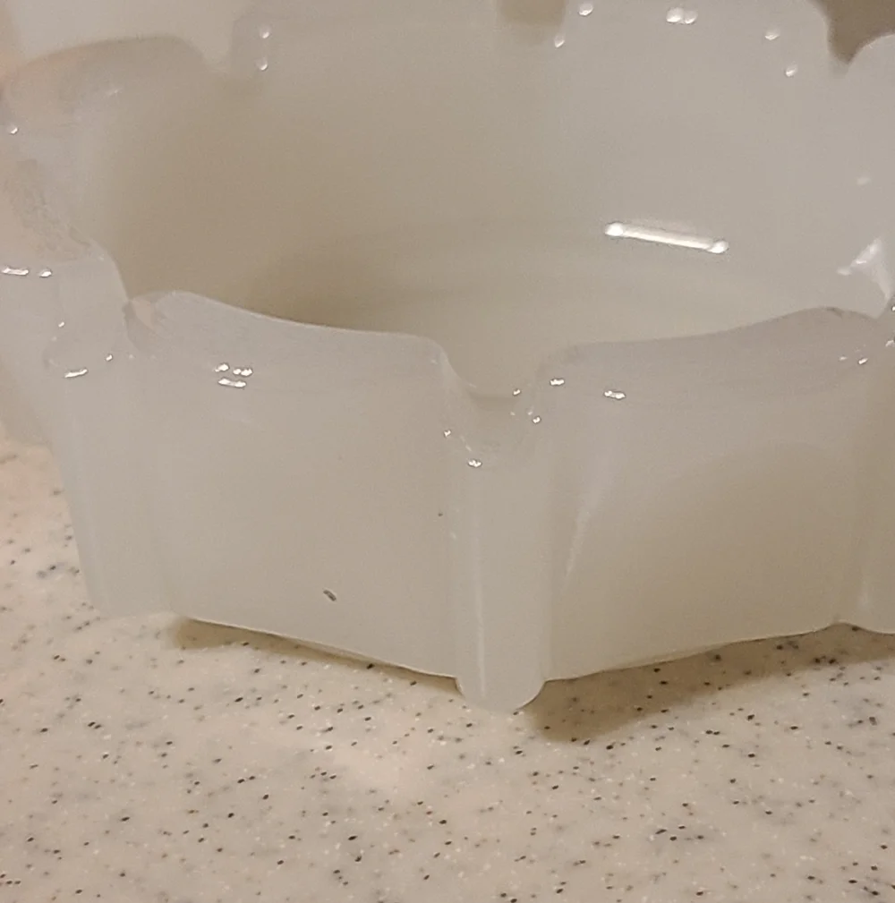 White Scalloped Glas.Ashtrays Set Of 2